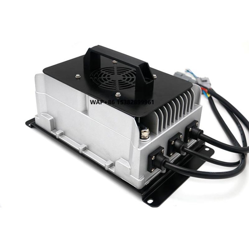 Car Charger - 3.3kW ポータブルバッテリー充電器 電気自動車・ハイブリッド車用 48V出力電圧 CE認証 IP67防水